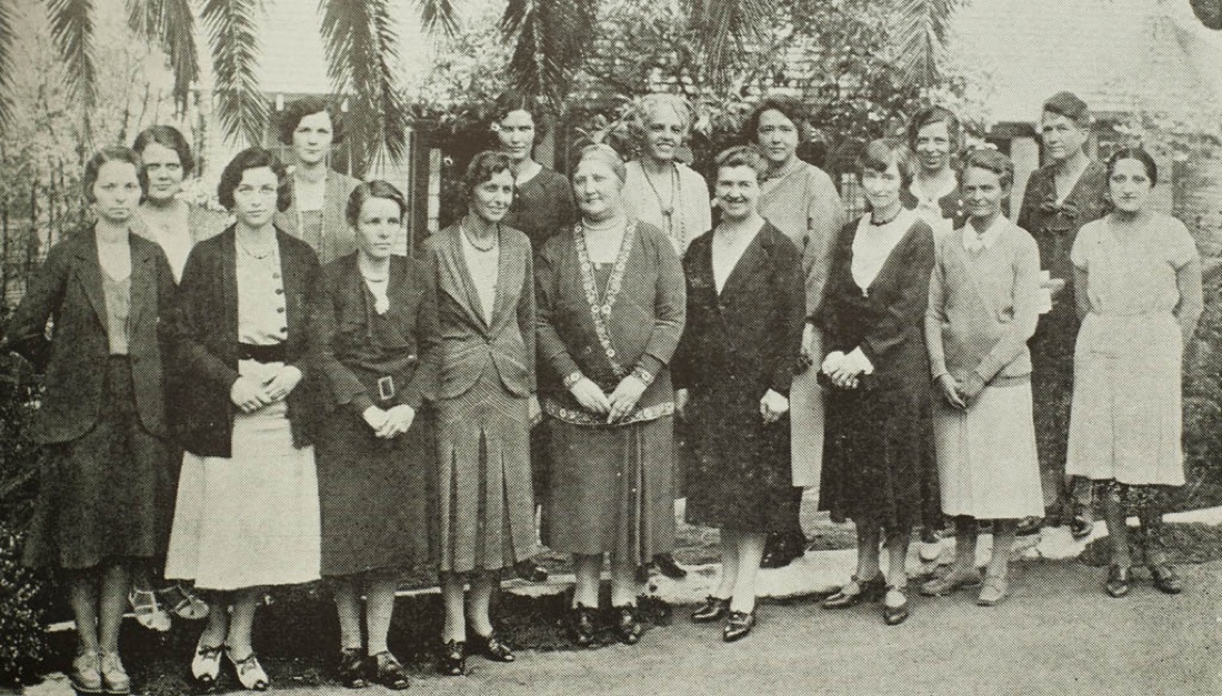 Members of the Woman's Club of Hollywood, early era